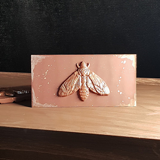 Gold moth milk chocolate bar